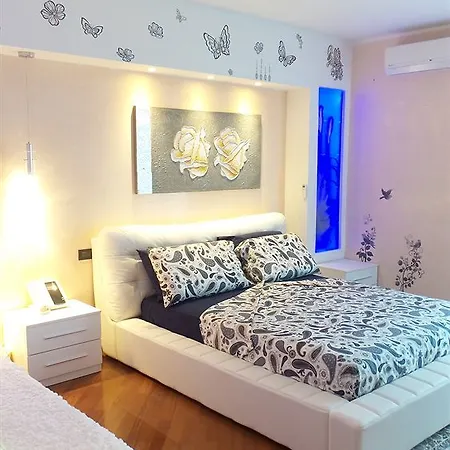 Garda 4u Oda ve Kahvaltı 2*