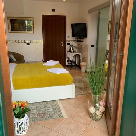 Oda ve Kahvaltı Garda 4u