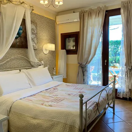 Oda ve Kahvaltı Garda 4u Desenzano del Garda